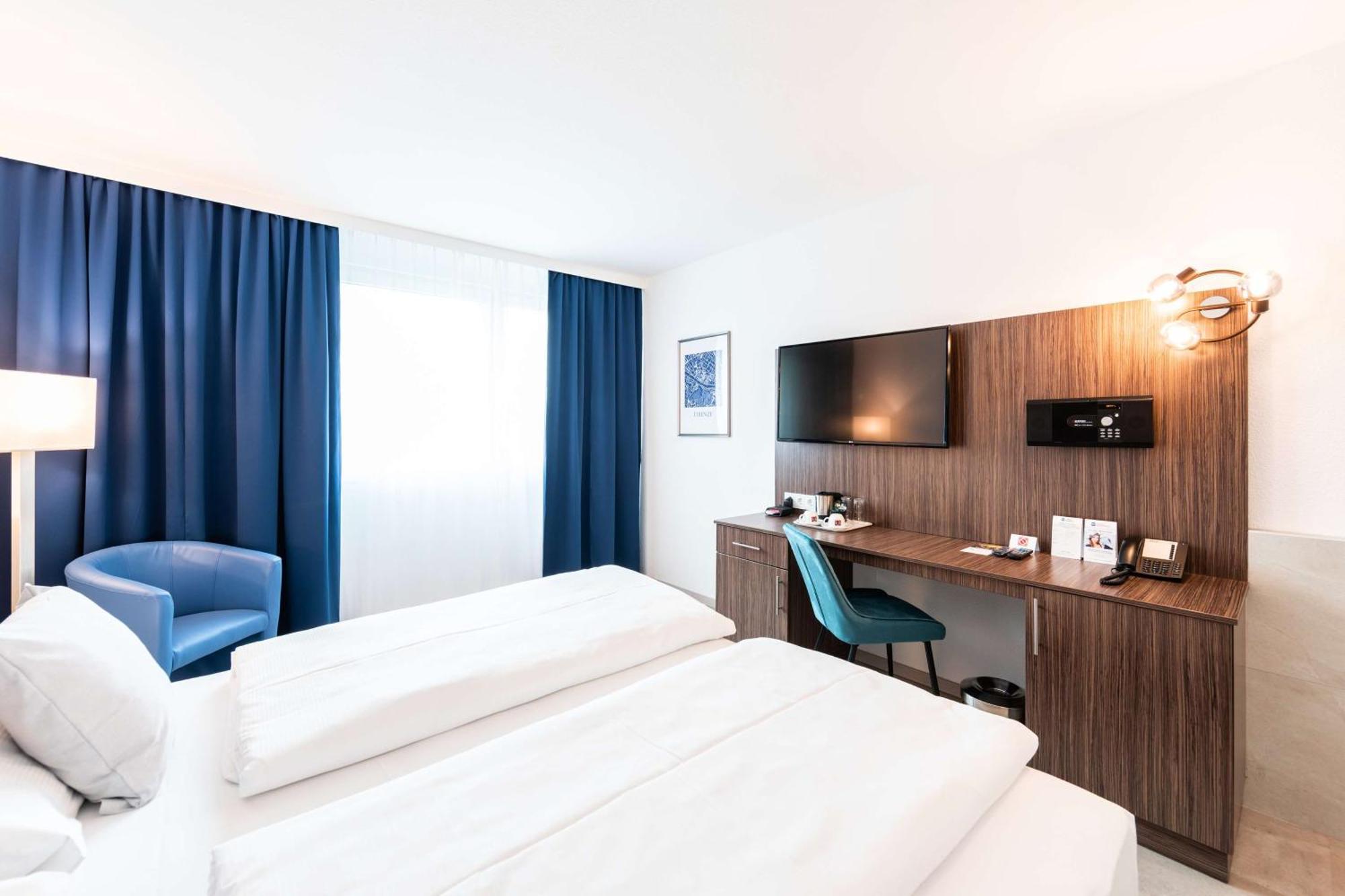 Best Western Smart Hotel Voesendorf Exterior photo