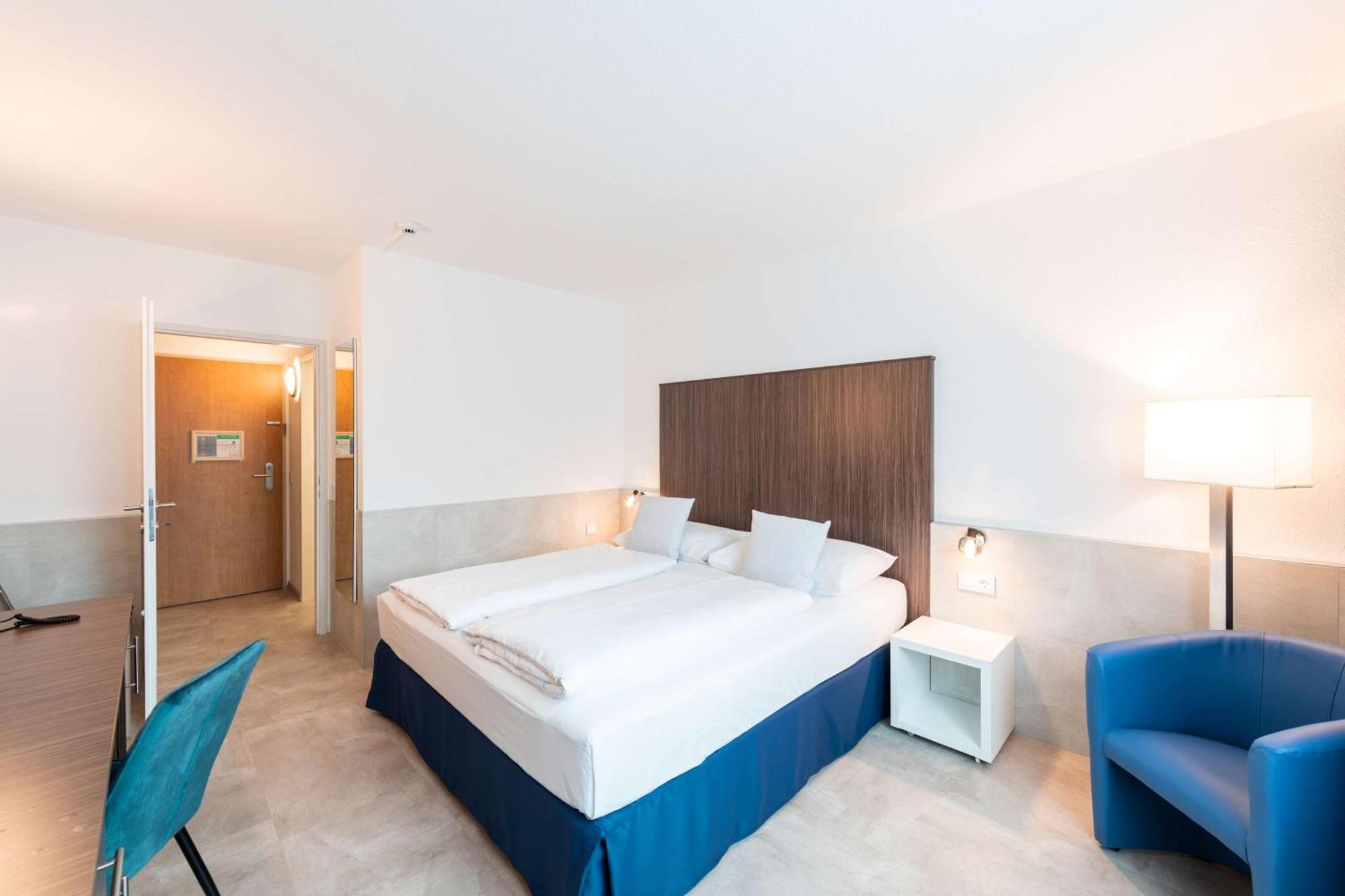 Best Western Smart Hotel Voesendorf Exterior photo