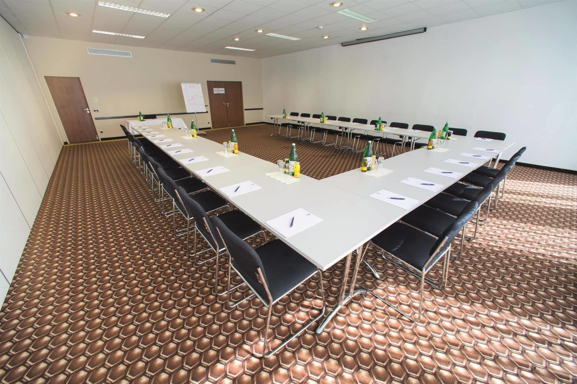 Best Western Smart Hotel Voesendorf Exterior photo